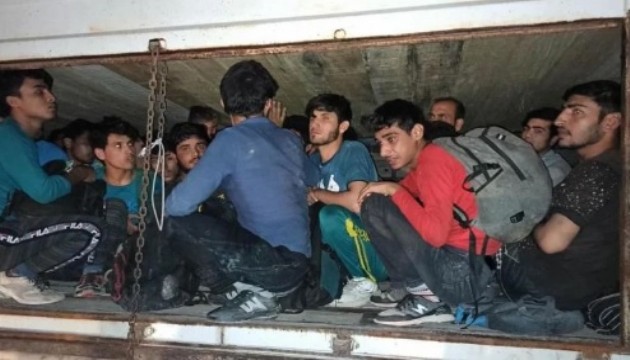 Göç İdaresi: 69 bin 692 kaçak göçmen sınır dışı edildi!