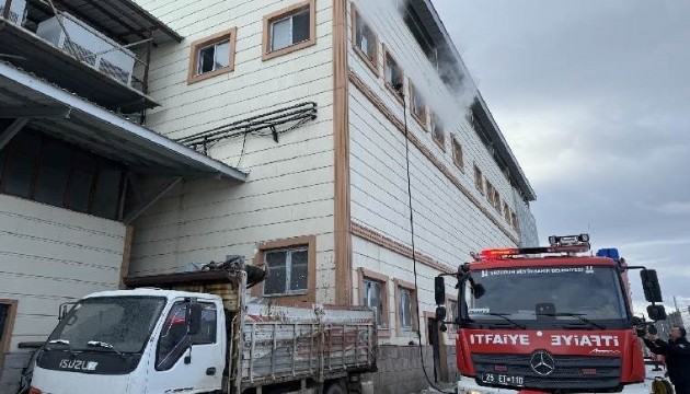 Et işleme fabrikasında yangın