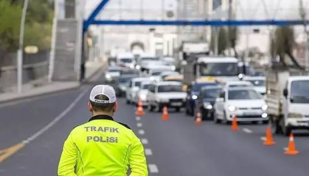 Bakan Yerlikaya duyurdu: Trafikte sıkı denetim!