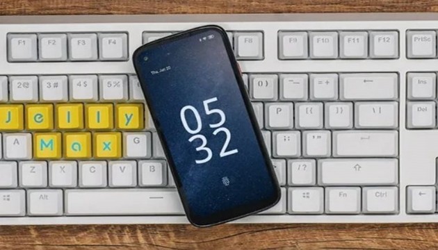 Dünyanın en küçük 5G akıllı telefonu geliyor