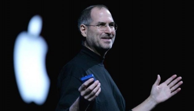 Apple'ın kurucusu Steve Jobs'ın 4 dolarlık çeki 20 bin dolara satılıyor