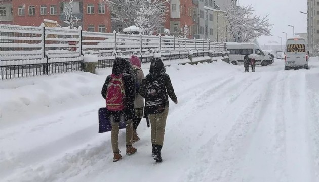 Eğitime kar arası: Çok sayıda il ve ilçede okullar tatil edildi