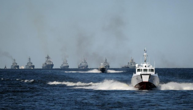 Karadeniz'de tansiyon yükseldi! Rus savaş gemisinden uyarı atışı