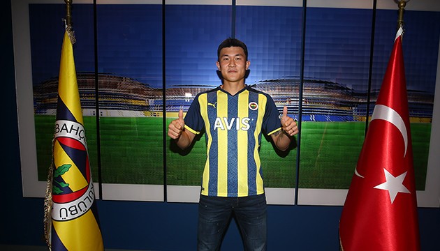 Fenerbahçe'de sosyal medya hesabının dili değişti!