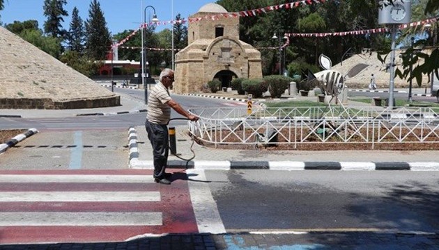 KKTC'de dışarıda çalışmak yasaklandı