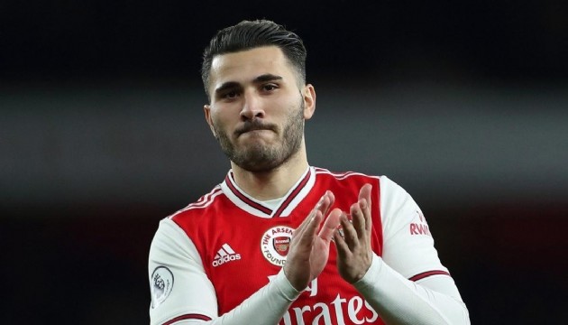 Kolasinac adım adım Fenerbahçe'ye