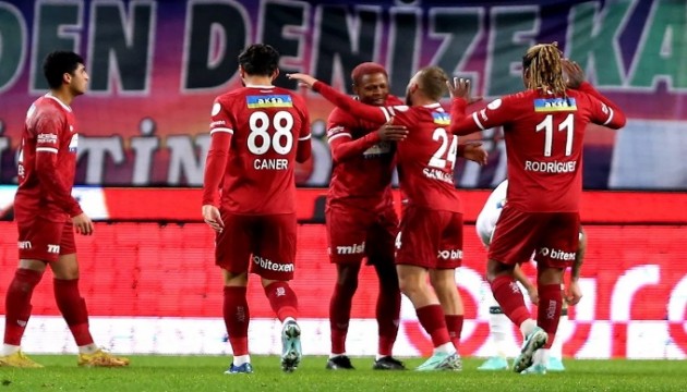 Sivasspor galibiyet hasretine Konya'da son verdi