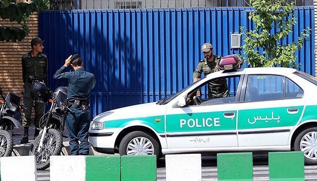 İran'da ekiplere saldırı: Çok sayıda polis hayatını kaybetti