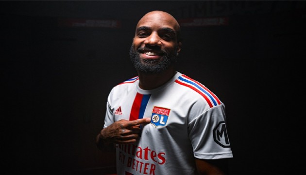 Süper Lig devinden Lacazette bombası