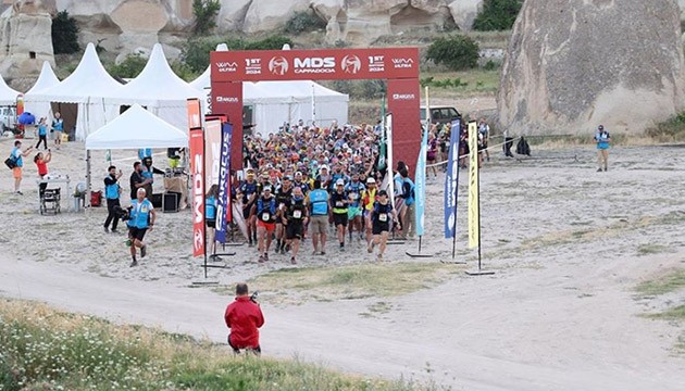 Kapadokya'da çöl maratonu başladı