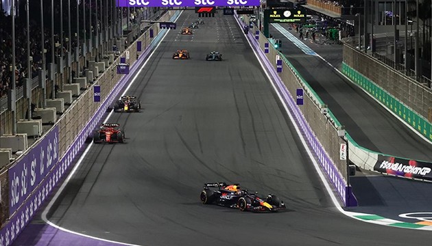 F1'de Suudi Grand Prix'si Verstappen'in