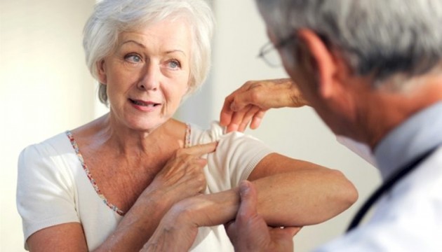 Menopoz sonrası her 10 kadından 1'i risk altında!