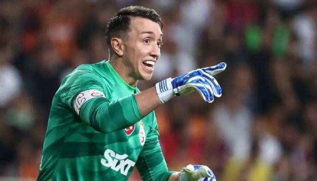 Galatasaray'da flaş gelişme! İşte Muslera'nın istediği kontrat...