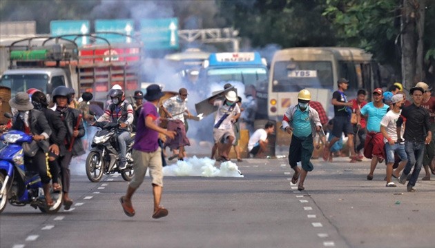 Myanmar'da ordu protestoculara ateş açtı: 80 ölü