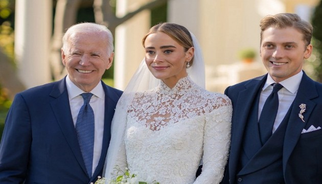 Joe Biden'ın torunu, Çeşme'de tatil yapıyor