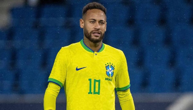 Brezilyalı Neymar, Pele'nin rekorunu kırdı!