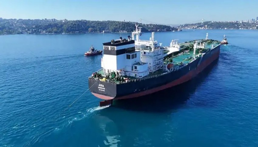 İstanbul Boğazı'nda trafik durduruldu