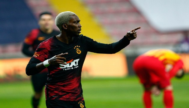 Menajeri açıkladı! Onyekuru'ya Beşiktaş ve Fenerbahçe'de talip