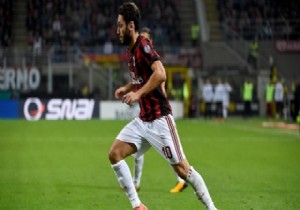 Fenerbahçe, Hakan Çalhanoğlu için Milan’ın kapısını çalacak