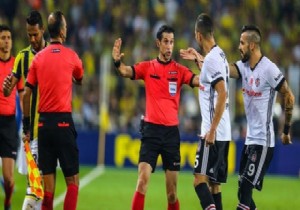 Negredo'nun golünü vermeyen hakemin FIFA kokartı geri alındı