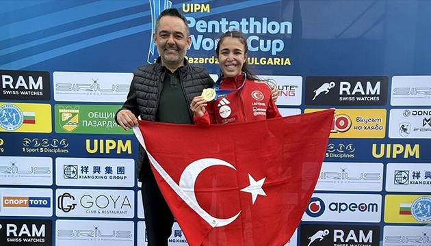 Milli sporcudan tarihi başarı