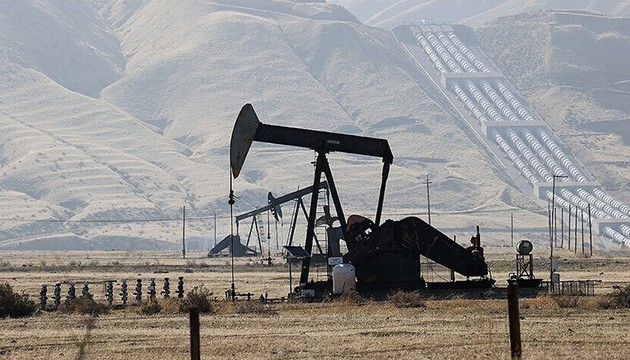 Brent petrol düşmeye devam ediyor
