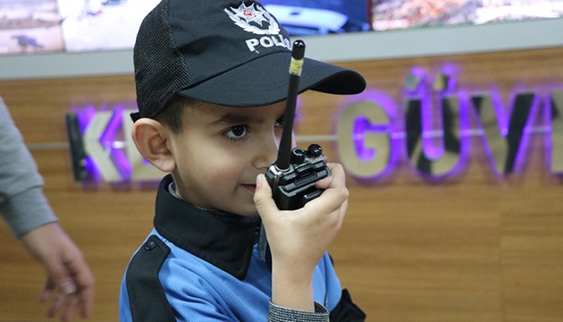 Minik Muhammet'in polis olma hayali gerçek oldu