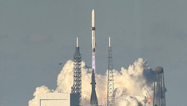 New Glenn roketi fırlatıldı