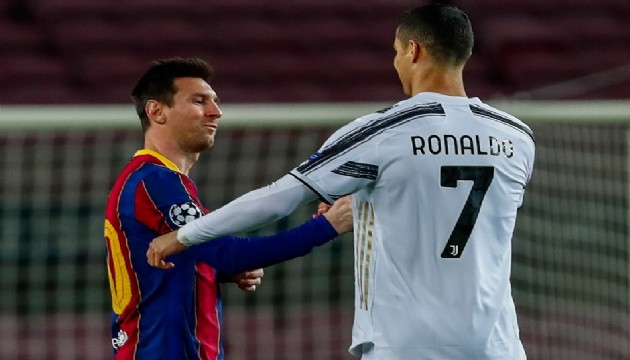 Messi imzayı attı! Ronaldo'nun hayalleri suya düştü