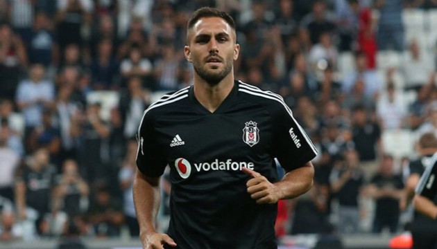 Beşiktaş'ta Victor Ruiz'in çaresi bulundu!