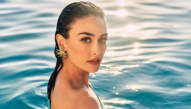 Esra Bilgiç’in eski hali gündem oldu!