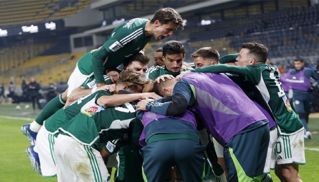 Samet Akaydin forvete geçti, Panathinaikos kupada tur atladı