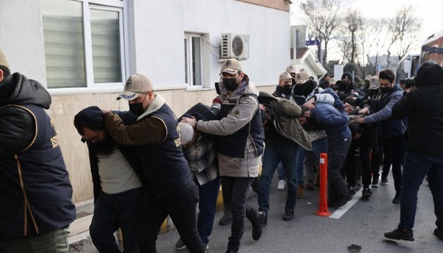 Kilise saldırısında 25 şüpheli tutuklandı