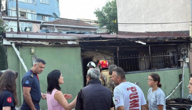 İstanbul'da feci yangın: 2 kardeş alevler içinde kaldı