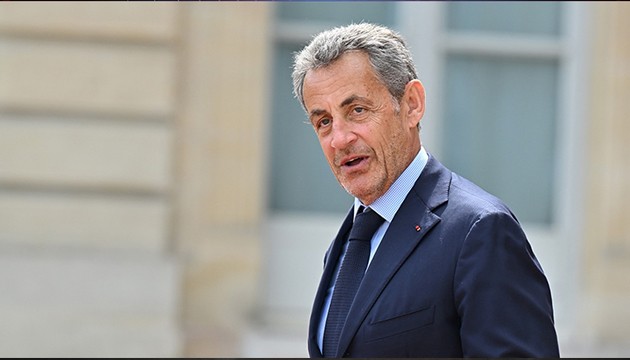 Sarkozy'nin yolsuzluk davası başlıyor