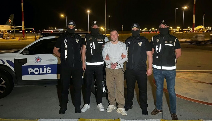 FETÖ Borsası ve Ahmet Kurtuluş cinayeti dosyalarında adı geçen Serkan Kurtuluş Türkiye'ye getirildi