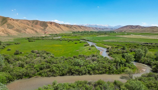 Mendereslerde ilkbahar güzelliği