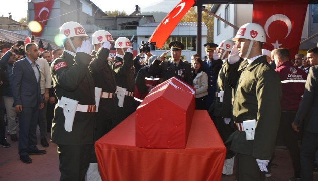 Şehit Deniz Teğmen Mustafa Kemal Öz Niğde'de son yolculuğuna uğurlandı