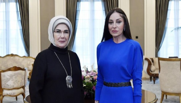 Emine Erdoğan, Mihriban Aliyeva ile görüştü