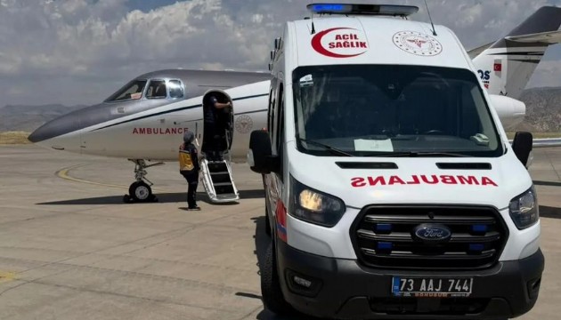 4 aylık minik kalp hastası ambulans uçakla İstanbul'a taşındı