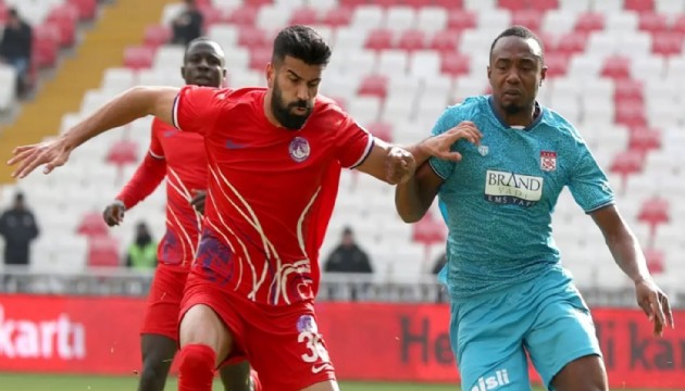 Sivasspor, zorlandığı maçta turu geçmesini bildi