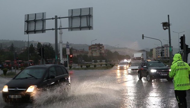 Meteoroloji'den kuvvetli yağış uyarısı