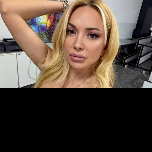 Şarkıcı Nil Özalp fon soruşturmasında gözaltına alındı
