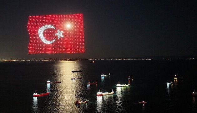 İstanbul'un Fethi için dron gösterisi yapıldı