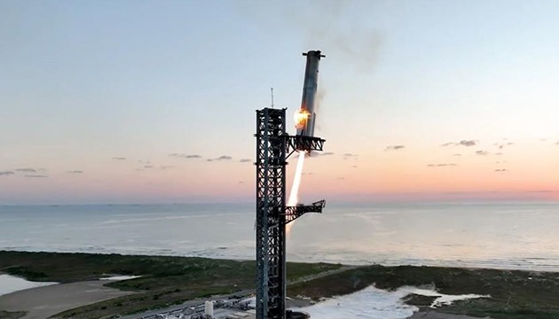 SpaceX'in roketi yine parçalandı