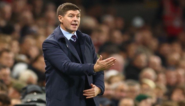 Steven Gerrard eski takım arkadaşını istiyor