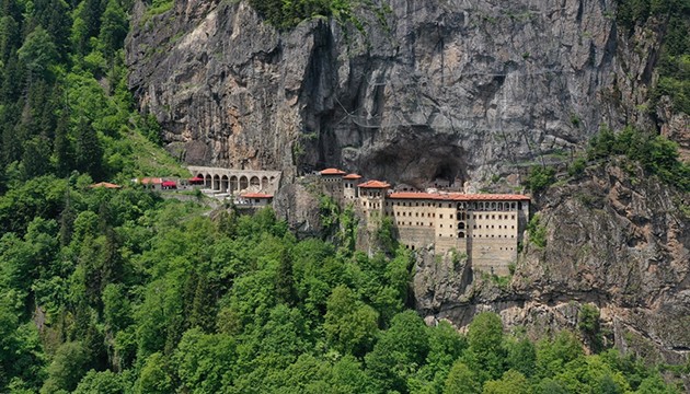 Sümela Manastırı'na ziyaretçi akını