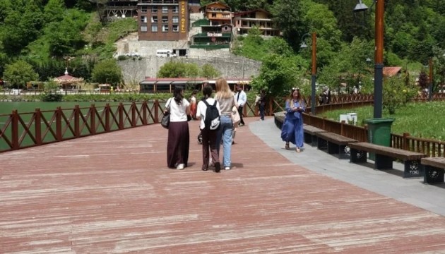 Uzungöl'e ziyaretçi akını