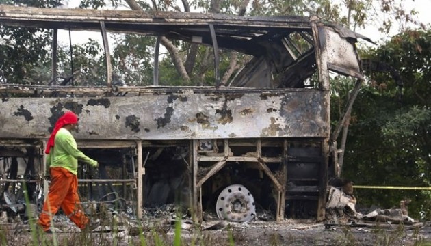 Meksika'da kamyon ile yolcu otobüsü çarpıştı: 41 ölü