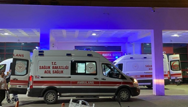 Ambulansların renkleri değişiyor